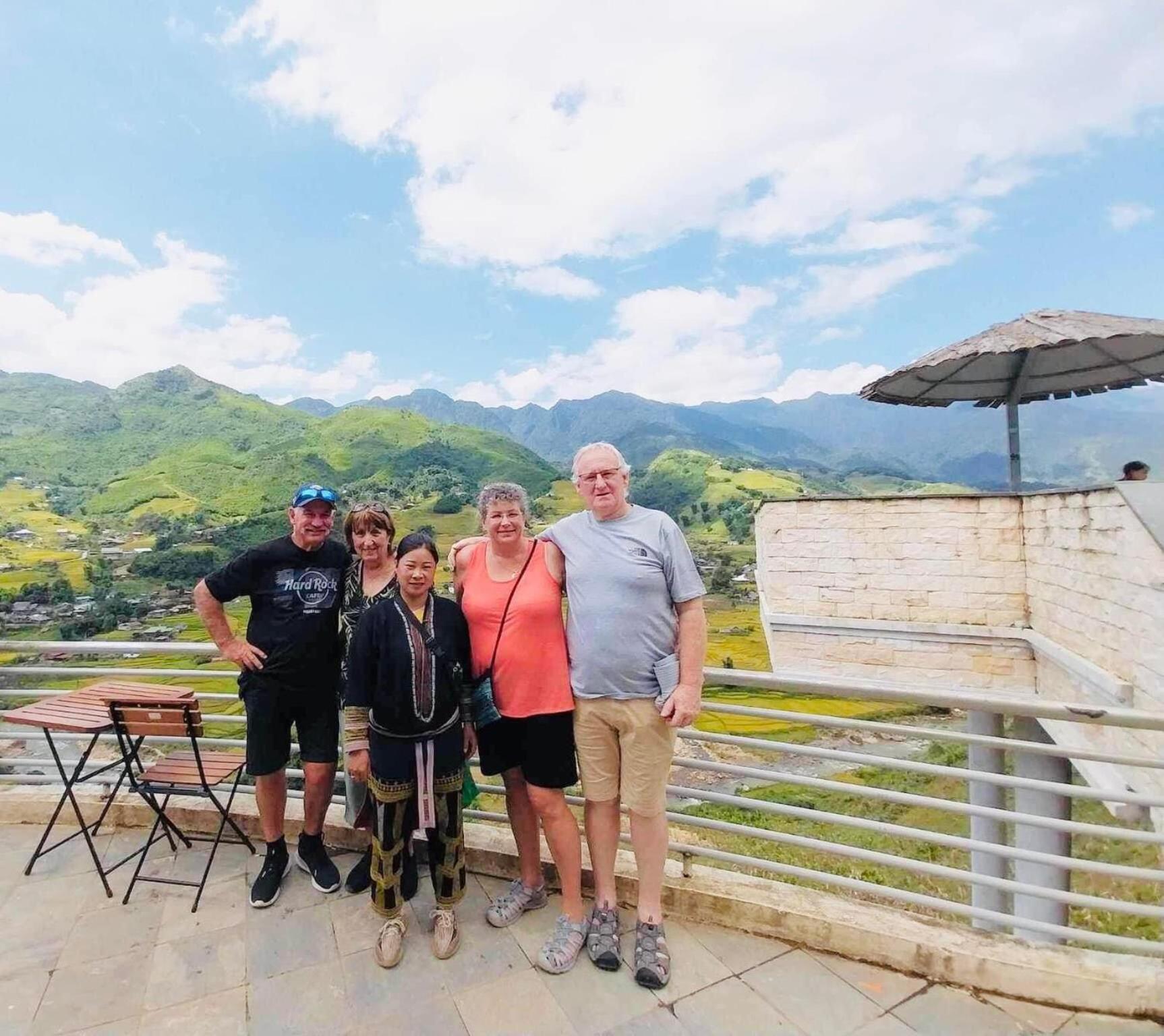 Nini Homestay Sapa Екстер'єр фото
