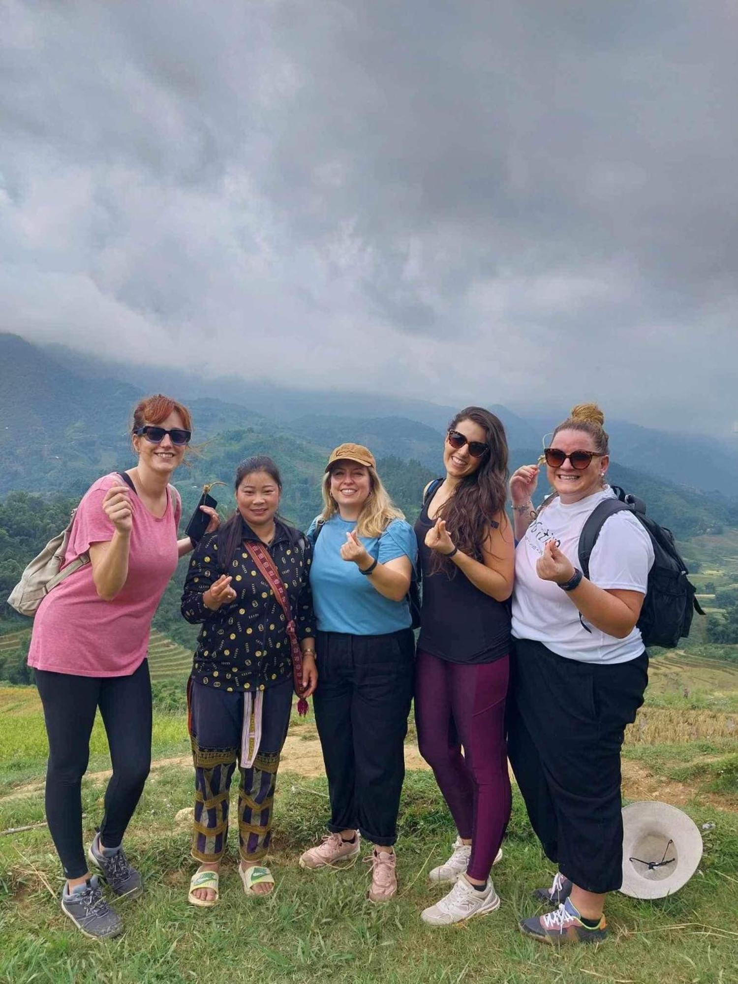Nini Homestay Sapa Екстер'єр фото